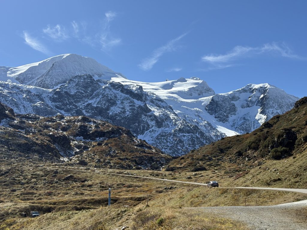 View across to Steinlimigletscher valley